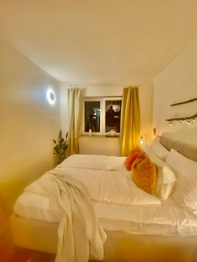 Modern Couples Coastal Getaway Mm Διαμέρισμα Crikvenica 0*,